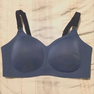 Seamless Blue Bra
